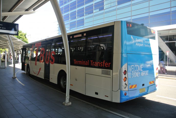 シドニー空港のTバス