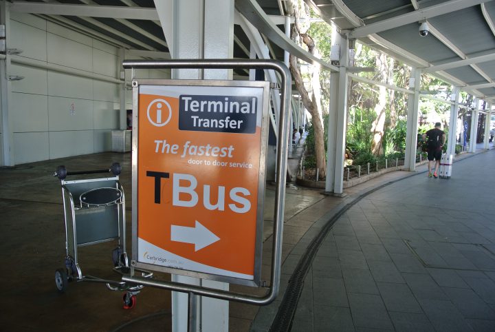Tバス乗り場のサイン