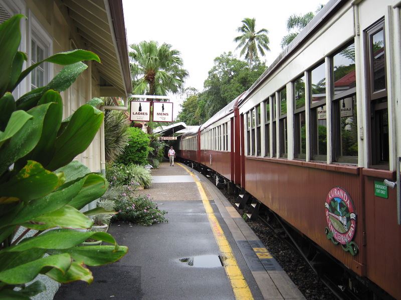 キュランダ 鉄道　ケアンズ